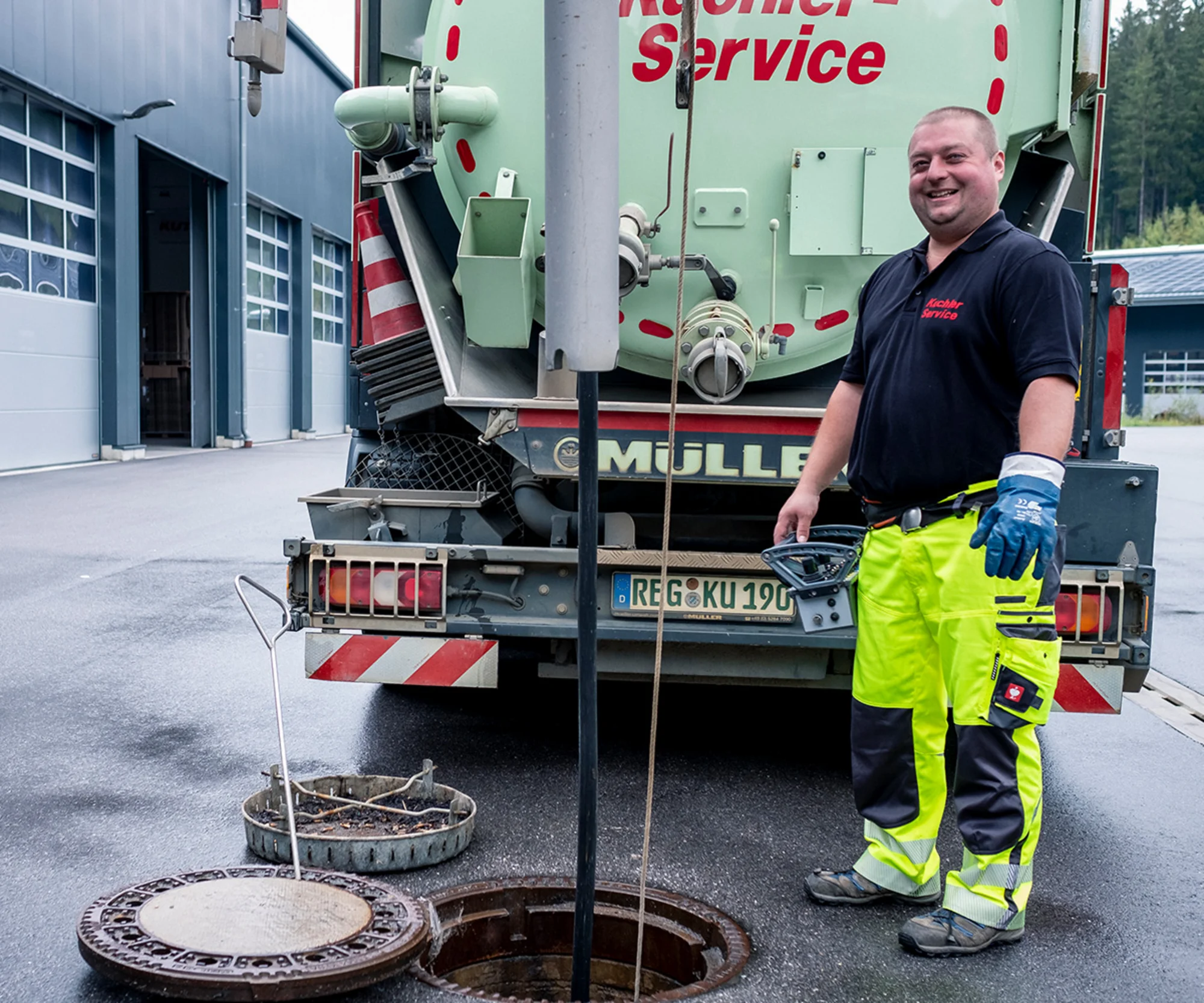 Kanalreinigung in Haarbach mit Spültechnik und Saugtechnik